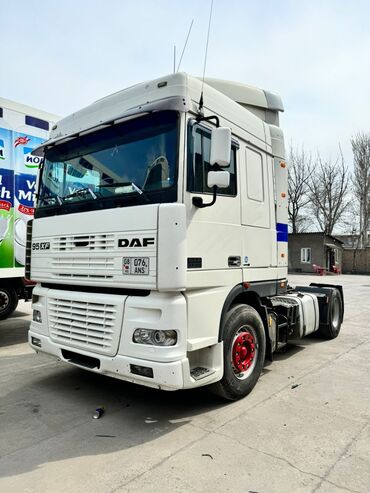 Коммерческий транспорт: Тягач, DAF, 2000 г.