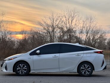 Toyota: Toyota Prius: 2019 г., 1.8 л, Вариатор, Электромобиль