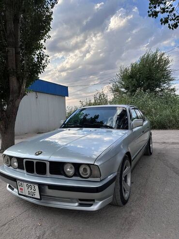 машина с российскими номерами: BMW 5 series: 1991 г., 0.2 - engine capacity л, Механика, Бензин, Седан