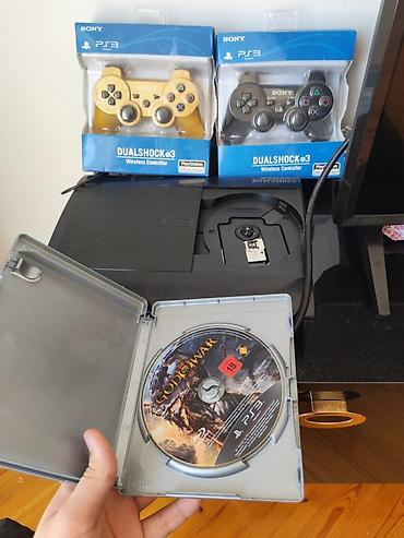 pult qabı: Sony PlayStation 3 Super Slim (PS3) oyun konsolu seti Komplekt: - PS3 — 2