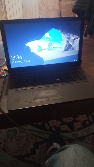 VAZ (LADA): HP noutbuk - Ekran: təxminən 15.6" - Klaviatura: tam ölçülü, rəqəm