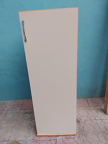 kohnə taxta: Tək qapılı geyim dolabı - Material: laminat/MDF tipli taxta lövhələr — 1