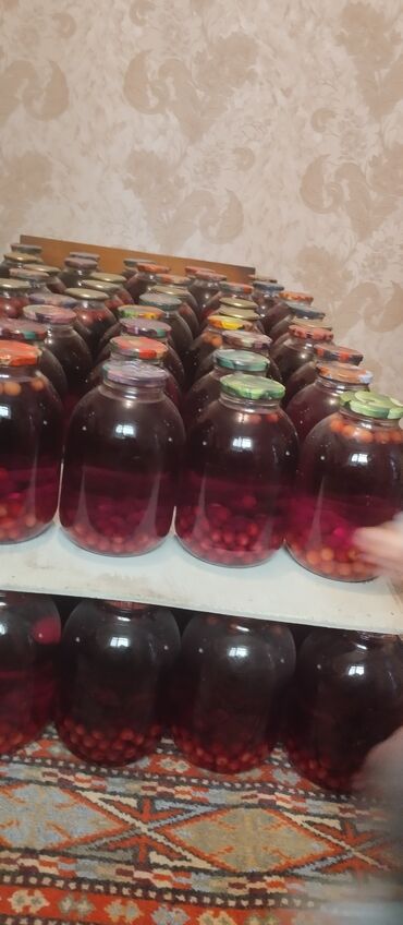 продаю саженцы: Домашние компоты из вишни, сваренные с использованием свежих ягод