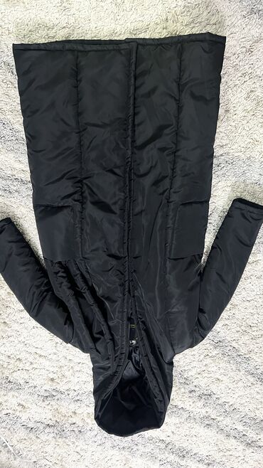 женская куртка зимняя с капюшоном: Пуховик, По колено, С капюшоном