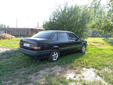 авто в рассрочку без банка без первоначального взноса в бишкеке: Volkswagen Passat: 1993 г., 1.8 л, Механика, Бензин, Седан