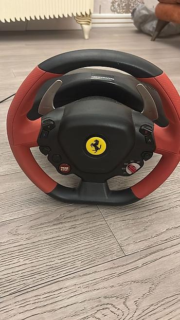 Thrustmaster Ferrari yarış sükanı və pedal dəsti - Brend/model