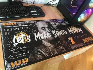 Noutbuklar üçün adapterlər: Mousepad.Miska ucun kovrik Parca veya Nazik material deyil.Gorunusu ve