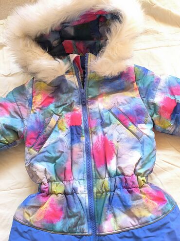 теплая зимняя кофта: Детский зимний комбинезон с капюшоном,торг возможен,на 3-4 года -