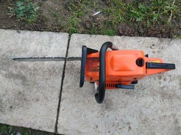 Motorne testere: Ispravna, Pali i radi u leru. Nece da primi gas. Karburator treba — 2