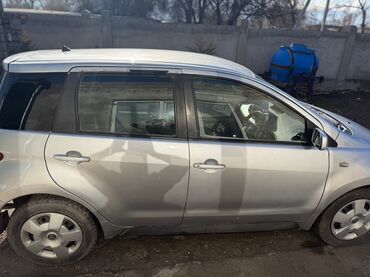 Toyota: Toyota ist: 2002 г., Автомат, Бензин, Хэтчбэк — 2