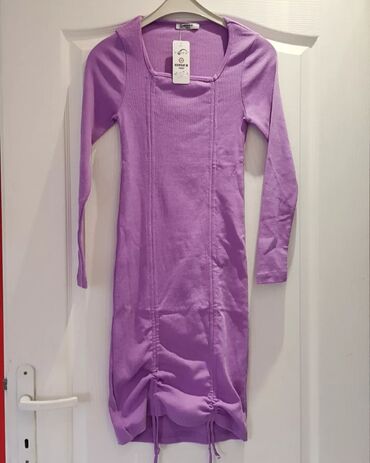 zelena čipkasta haljina: Color - Purple, Other style, Long sleeves