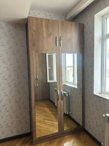 Мебель: Распашной, 4 двери Прямой шкаф, Шифоньер