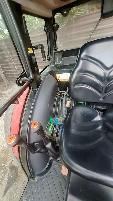 yer sumlayan traktor: Kompakt bağ və bağça işləri üçün çoxməqsədli traktor - Korpus — 4