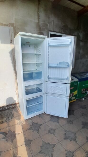 открытый холодильник: Холодильник Двухкамерный