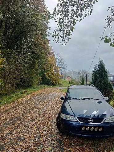 Opel: Opel Vectra Caravan (universal kuzov) Maşın şekilde gorüldüyü kimi — 1