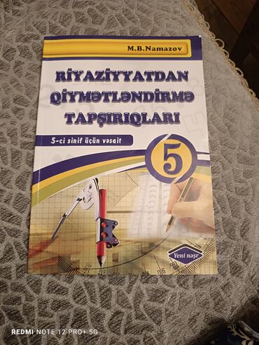 4 cü sinif həyat bilgisi dərsliyi pdf: Namazov 5-ci sinif üzerinde işlənməyib.Yeni nəşrdi.qiymeti 4 AZN