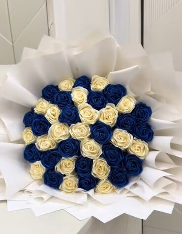 Süni güllər: Sifarisle hazirlanir — 14