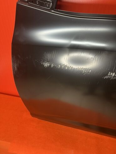 Двери и комплектующие: Новая передняя левая дверь автомобиля, выполненная из металла и — 4