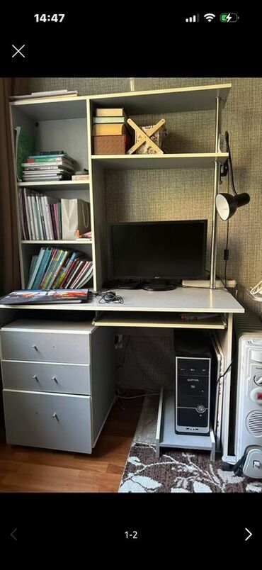 стол для компьютера на: Компьютердик үстөлү, Текчелери бар