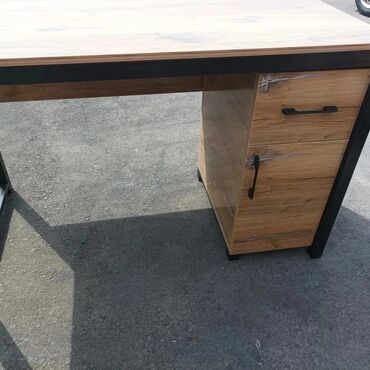 Другая мебель: Офисные столы в наличии и на заказ — 13