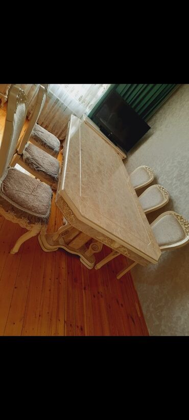 isdolar: Qonaq otağı üçün, İşlənmiş, Açılmayan, Dördbucaq masa, 6 stul