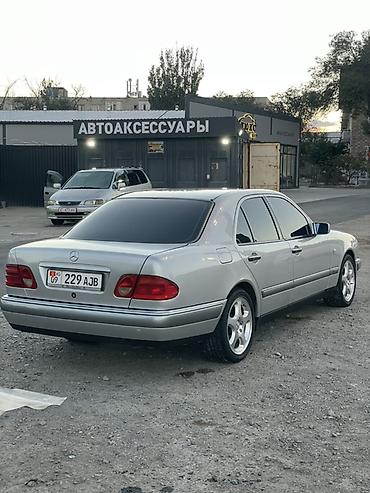 Mercedes-Benz E-Class: 1997 г., 2.3 л, Автомат, Бензин, Седан — 4