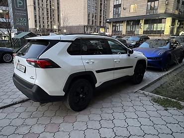 Toyota: Toyota RAV4: 2019 г., 2.5 л, Гибрид, Кроссовер — 2