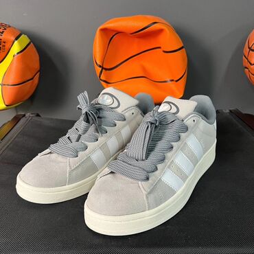 оригинал adidas: Адидас Кампус 👟
 
Цена: 3990 сом 😍
Размер: 36,43
inst: shoes.lux_shop