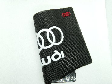 Tuning oprema: Neklizajuća podloga AUDI AUDI gumena neklizajuća podloga. Dimenzije — 2