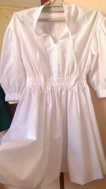 свадебные платья с шлейфом: Срочно продам хлопковое платье на лето Размера м (42-44) Цена 800