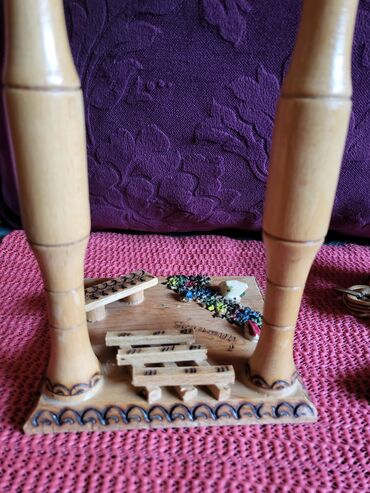 Ostali kućni dekor: Figura drvena sa Zaltibora iz 80ih. bez ostecenja. Visina. 25cm — 6