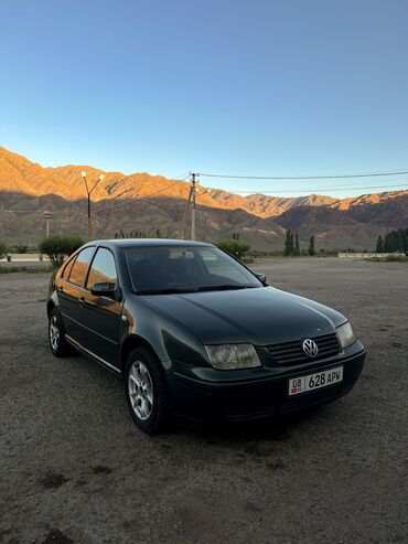 Volkswagen: Volkswagen Jetta: 2000 г., 2 л, Механика, Бензин, Седан