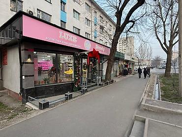 Аренда магазинов: Магазин, Отдельностоящий магазин, 108 м² Без оборудования, С ремонтом, Вода, Канализация, Отопление, 1 линия — 2