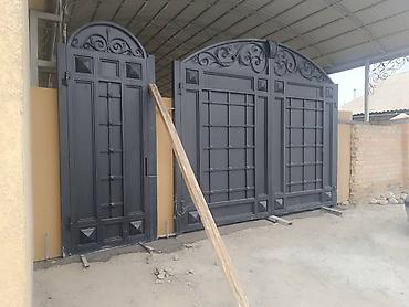 Распашные ворота: Металлические распашные ворота с калиткой (модульные панели) - — 104