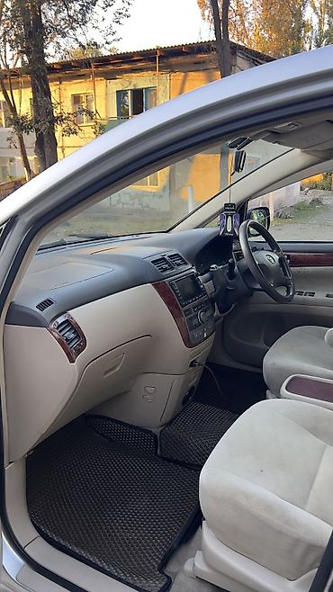 Toyota: Toyota Ipsum: 2001 г., 2.4 л, Автомат, Газ, Минивэн — 6