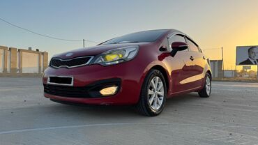 Kia: Kia Pride: 1.4 l | 2013 il Sedan — 4