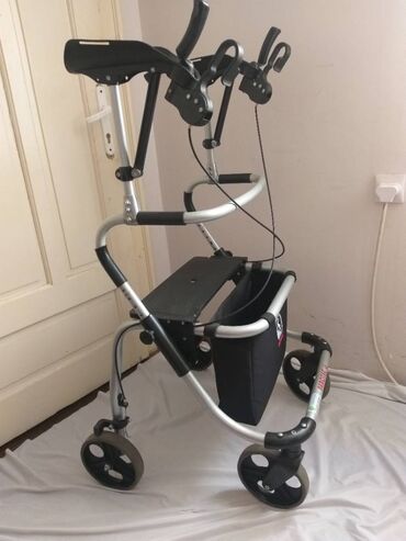 Nemacka DUBAK hodalica-setalica sa 4 tocka marke ROBOTEK,veoma,veoma