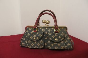 original torbice: Elegant purse, Louis Vuitton