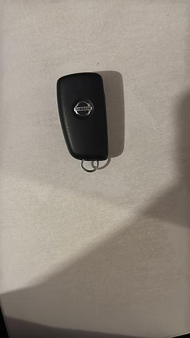 cuce ve xoruz temsil: Nissan avtomobilləri üçün orijinal uzaqdan idarə olunan açar (smart — 1