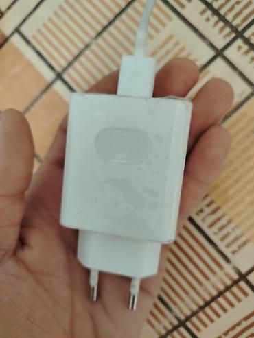 max co: HONOR SuperCharge divar adapteri və USB kabeli - Model: HN-110320E01 — 3