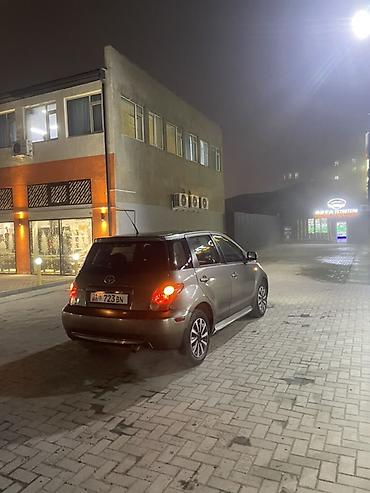 Toyota: Toyota ist: 2004 г., 1.5 л, Механика, Бензин, Хэтчбэк — 5