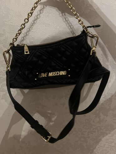 jordan canta: Moschino original
35 manat