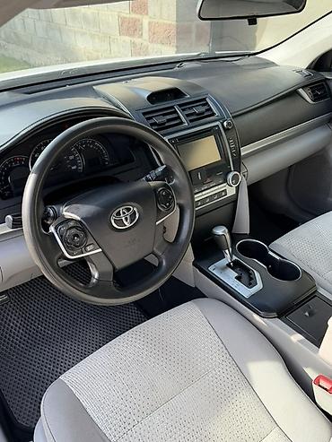 мафон для машины: Toyota Camry: 2014 г., Автомат, Бензин, Седан — 5