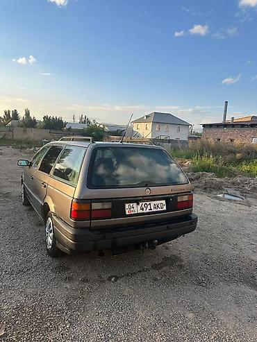 ремень безопастности: Volkswagen Passat Variant: 1989 г., Универсал — 2