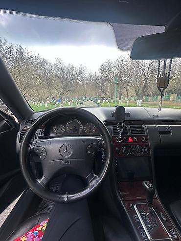 w210 sükan: Mercedes-Benz E-Class: 2.2 l | 1999 il Sedan — 7