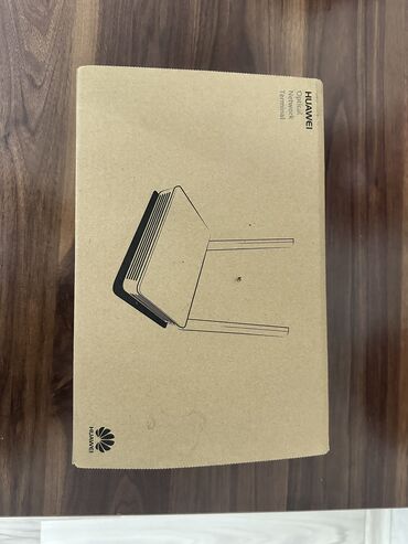 Планшеты: Huawei modem.Seliqelidir az islenib qiymetde cuzi endirim olacag