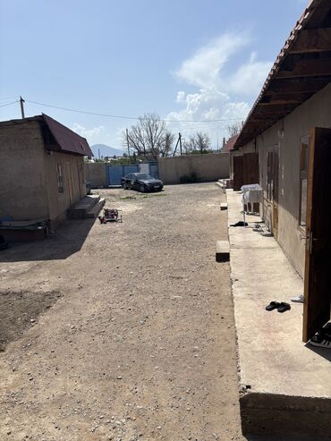 сутка ош квартира: Коттедж, 300 кв. м, 7 бөлмө, Менчик ээси, Косметикалык оңдоо
