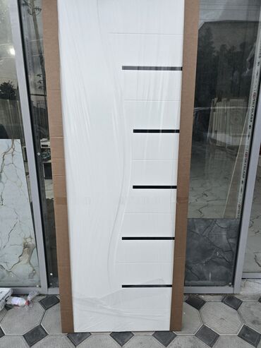 darı toxumu: Ağ rəngli interyer qapısı – müasir dizayn - Material: MDF/laminat