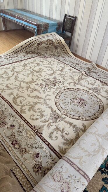 Laminat: ROYAL HALI – FLORA kolleksiyası xalça - Model: FLORA, Dizayn: 4822A -