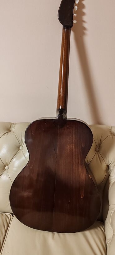 Ostali muzički instrumenti: Kontra veci format odlicno se cuje sa koferom 1000e — 2